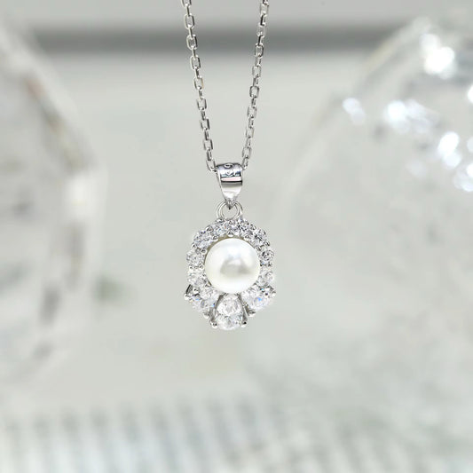 LUMINOUS ELEGANCE